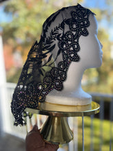 Load image into Gallery viewer, Elegant Black Rhinstone
